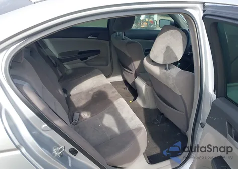 2009 Honda Accord 2.4 Lx z USA, uszkodzony, nr VIN 1HGCP26369A195746